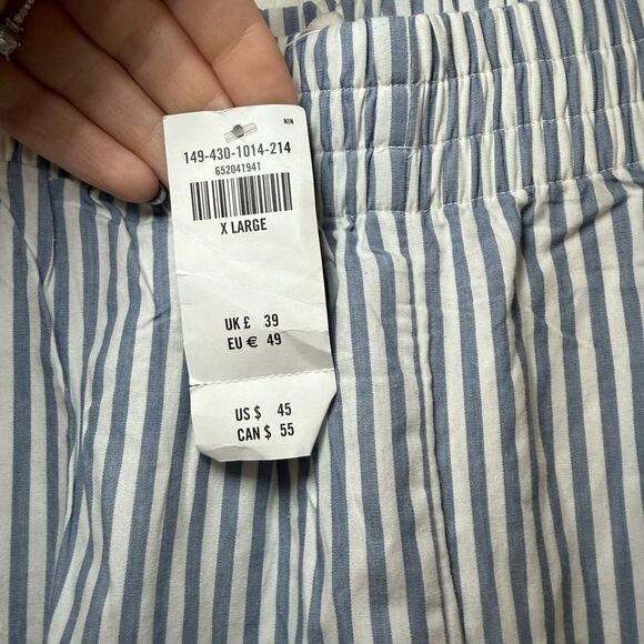 Abercrombie & Fitch Blue Striped Women Shorts - Picture 5 of 5